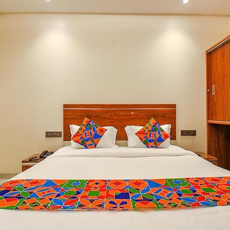 Fabhotel Gaurav Galaxy Púna Kültér fotó
