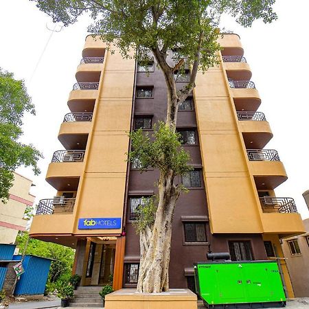 Fabhotel Gaurav Galaxy Púna Kültér fotó
